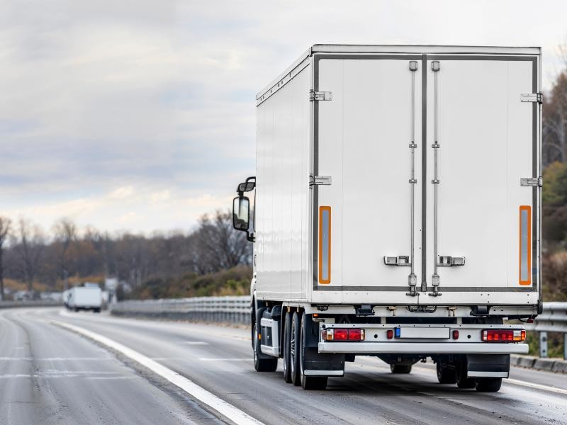 Como Calcular o Retorno Sobre Investimento (ROI) ao Adquirir uma Carroceria Frigorífica para sua Frota