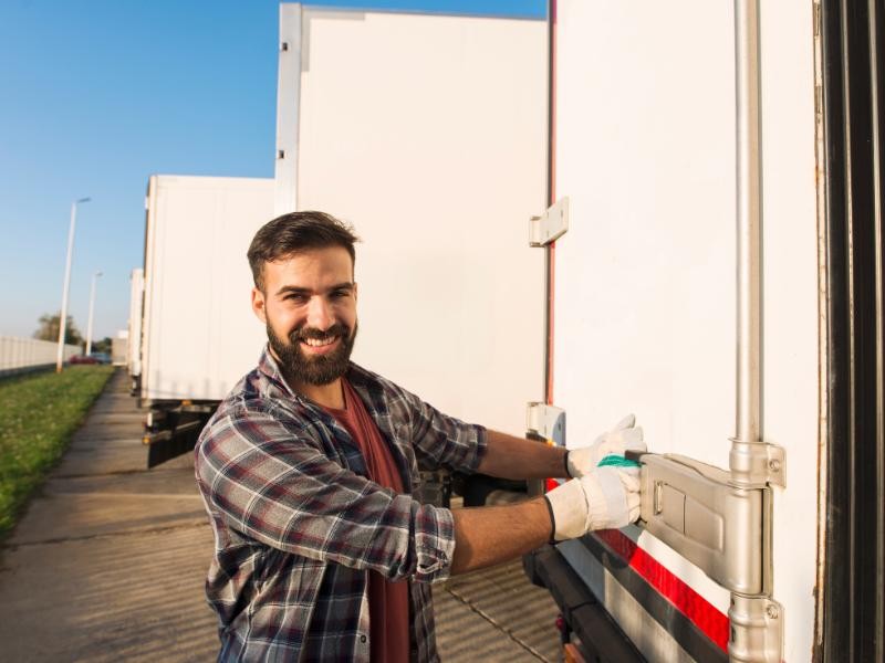 Prazo de Entrega e Logística: O Que Considerar ao Comprar uma Carroceria Frigorífica sob Medida